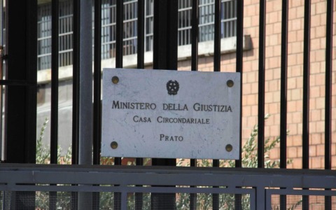 Perquisizioni straordinarie nel carcere della Dogaia: in azione 800 agenti