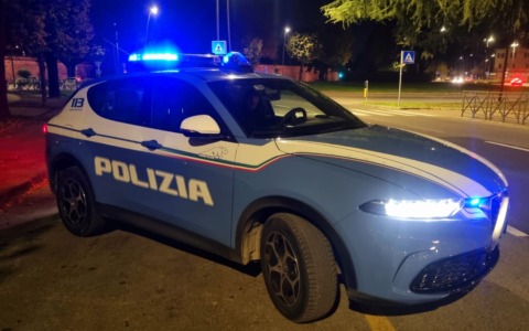 Aggressione con vetro a Prato, arrestato un uomo per lesioni