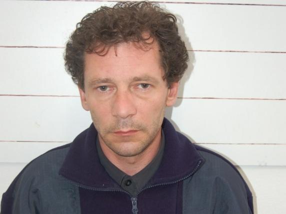 Riccardo Vannucchi, arrestato per violenza, ha un passato criminale inquietante