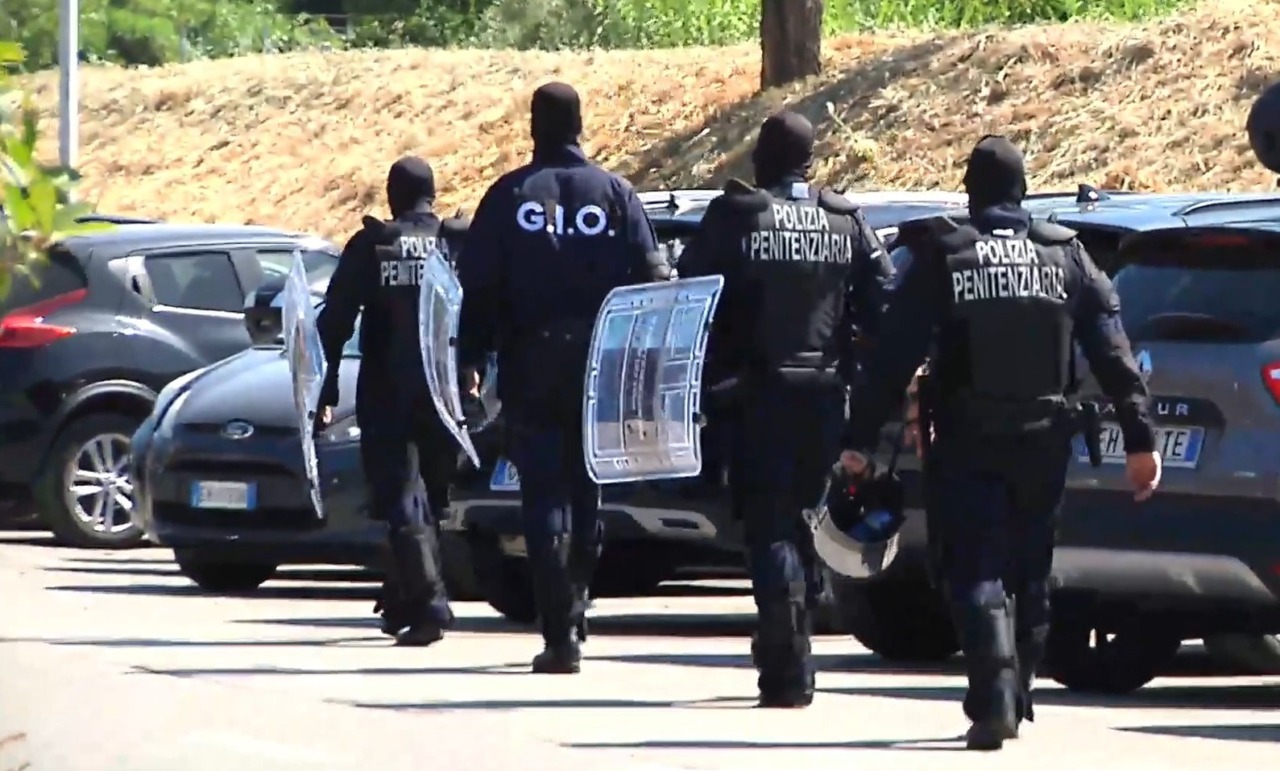 Prato: nuova emergenza droga nel carcere della Dogaia