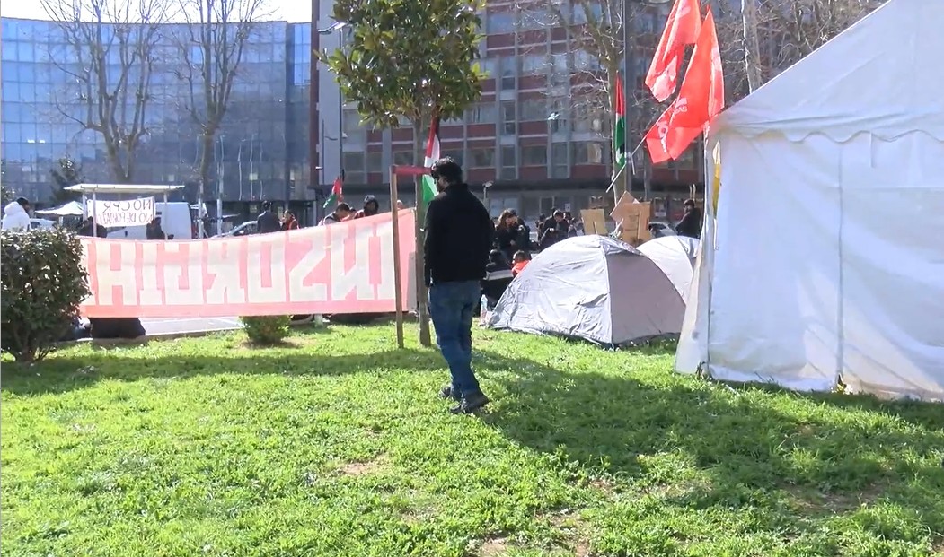 Remigrazione: presidio si sposta e nascono contromanifestazioni