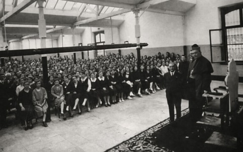 Ritorna la tradizione delle “messe nelle fabbriche” a Prato